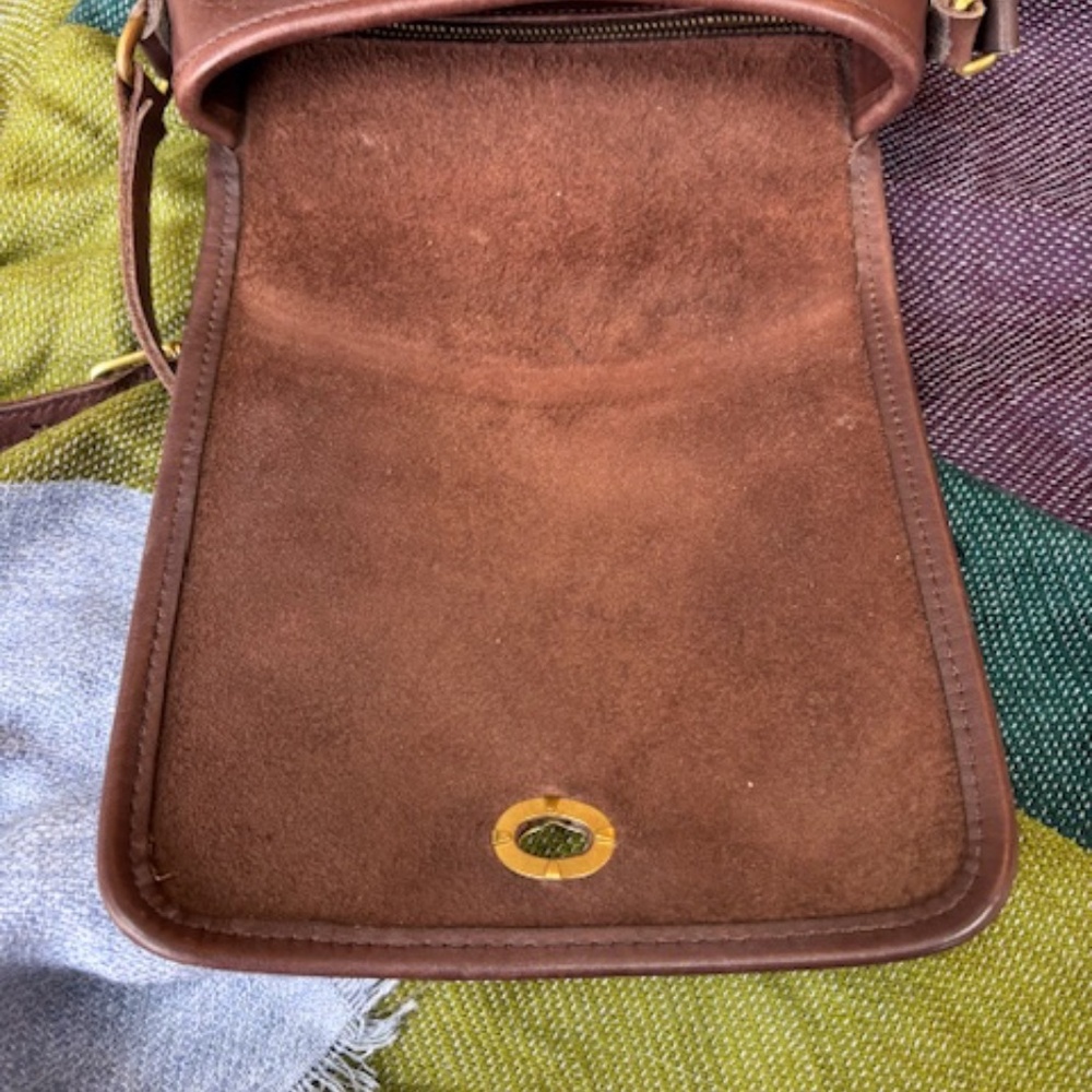 VINTAGE COACH 9076 BROWN LEATHER COMPANION FLAP SHOULDER BAG - Picture 6 of 9